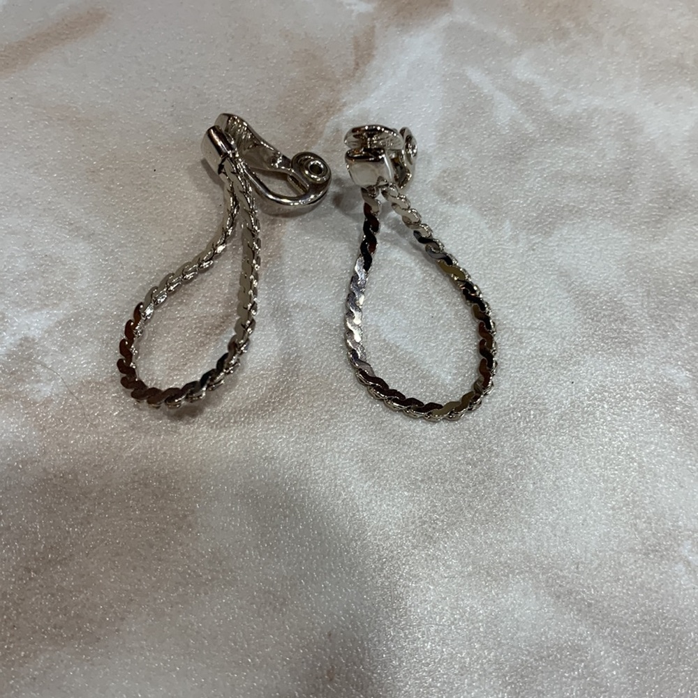 Monet clip on earrings